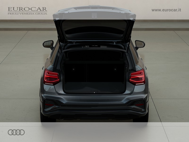 Audi Q2 35 1.5 tfsi identity black s-tronic