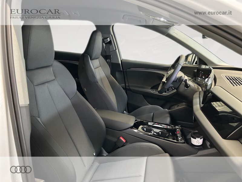 Audi Q6 e-tron performance business advanced 326cv