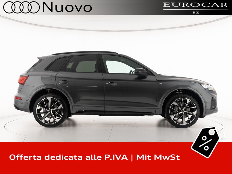 Audi Q5 40 2.0 tdi mhev 12v identity black quattro s-tronic