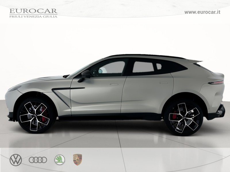 Aston Martin V8 Aston martin dbx 707  4.0 auto