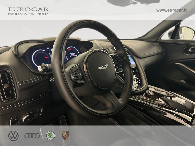 Aston Martin V8 Aston martin dbx 707  4.0 auto