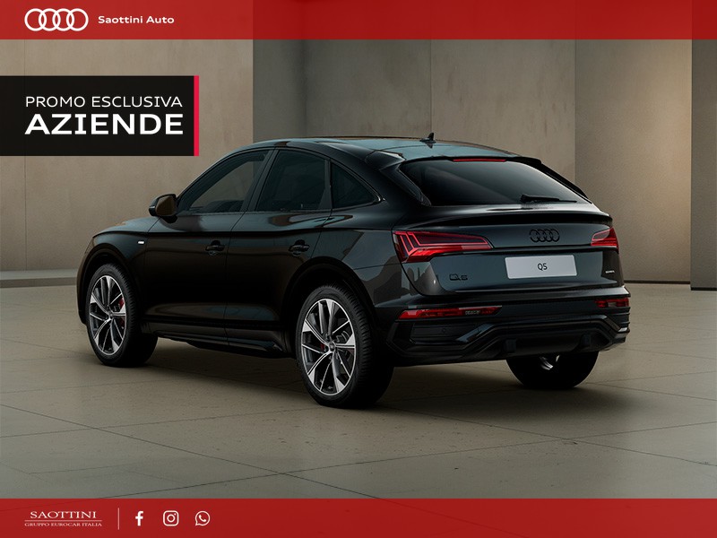 Audi Q5 Sportback Identity Black 40 TDI quattro S tronic
