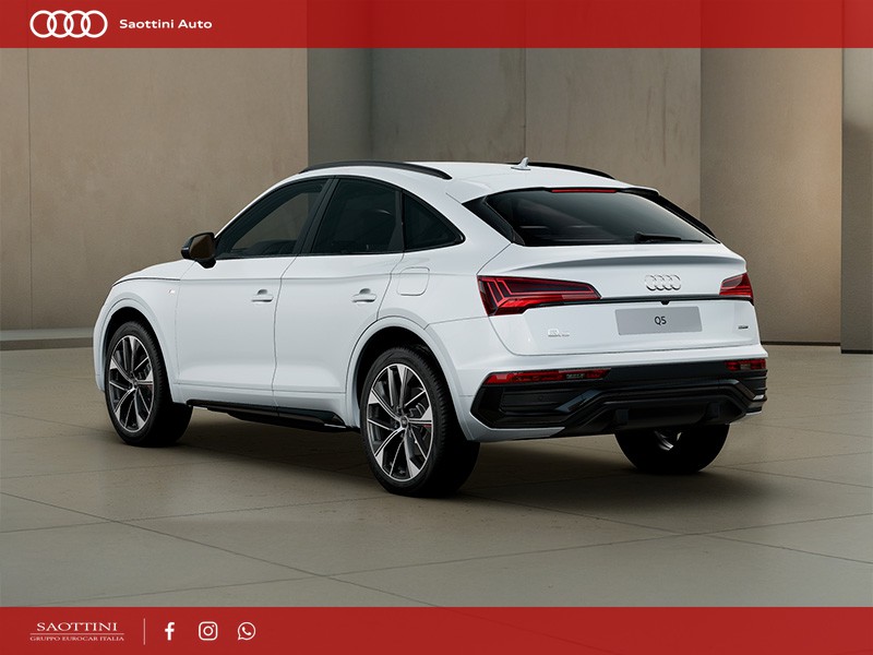 Audi Q5 Sportback Identity Black 50 TFSIe quattro S tronic