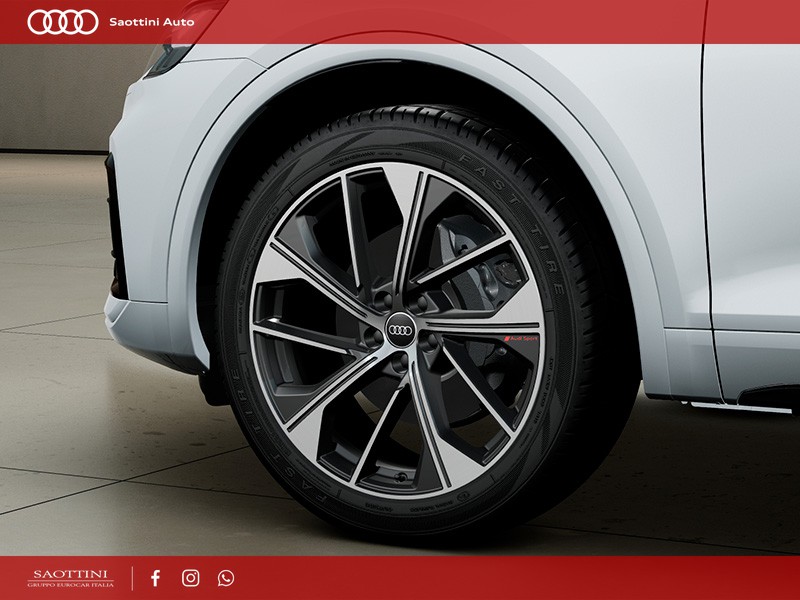 Audi Q5 Sportback Identity Black 50 TFSIe quattro S tronic
