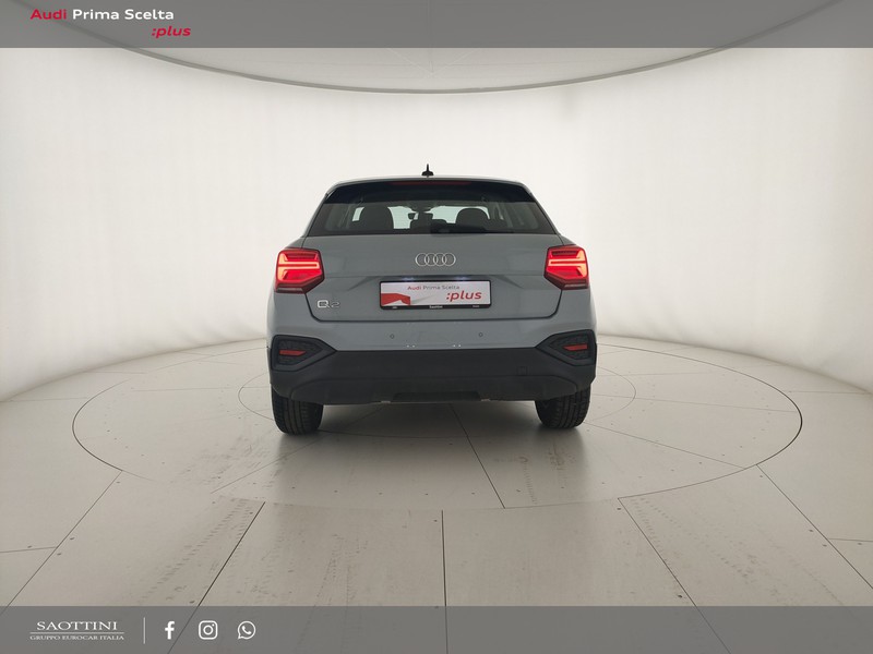 Audi Q2 35 TFSI Business S tronic
