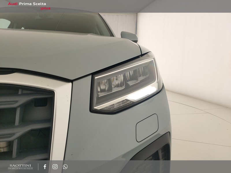 Audi Q2 35 TFSI Business S tronic