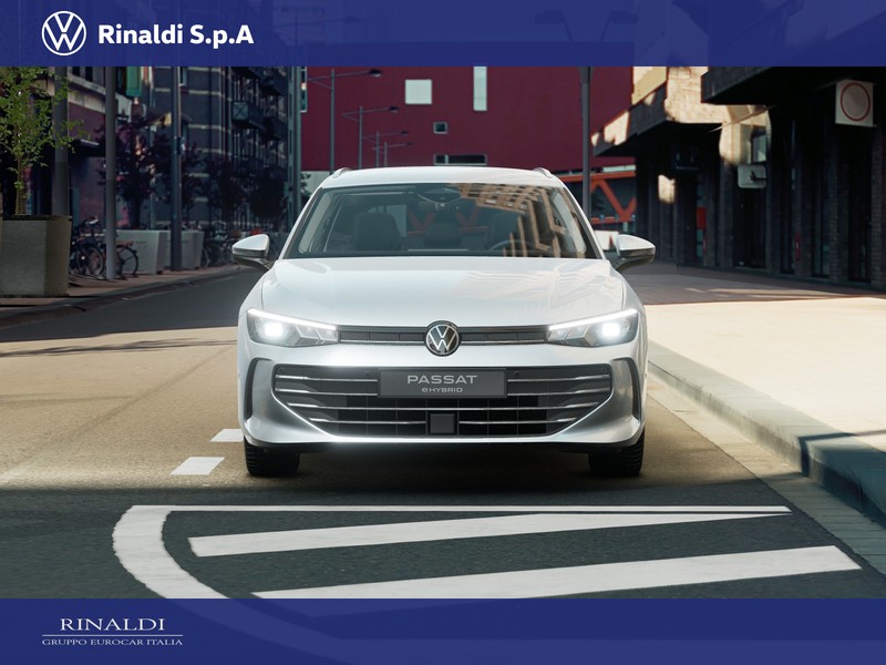 Volkswagen Passat 1.5 tsi ehybrid business 204cv dsg