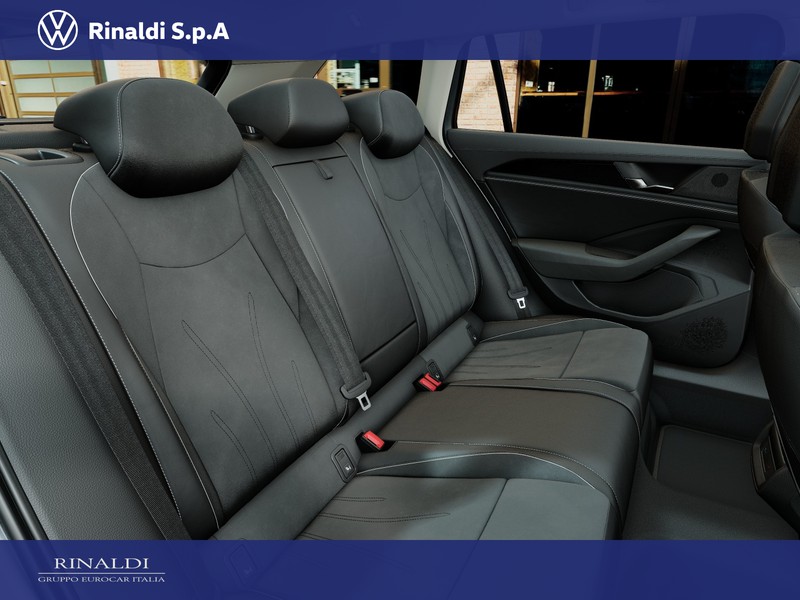 Volkswagen Passat 1.5 tsi ehybrid business 204cv dsg