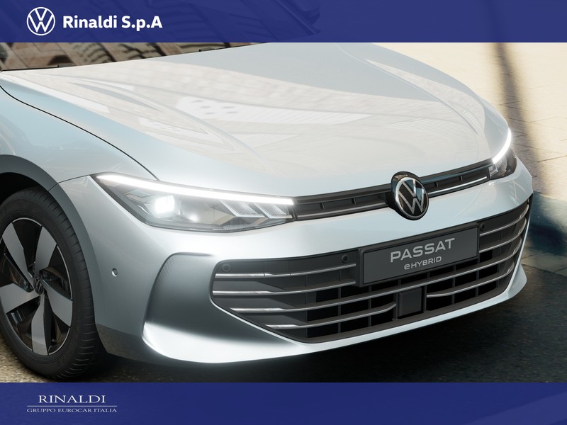 Volkswagen Passat 1.5 tsi ehybrid business 204cv dsg
