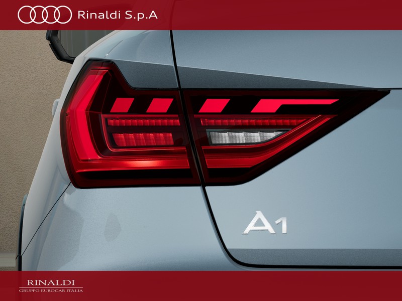 Audi A1 allstreet 30 1.0 tfsi identity contrast 116cv