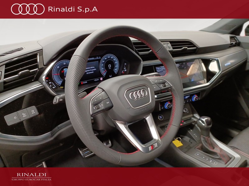 Audi Q3 sportback 40 2.0 tdi identity black quattro 193cv s-tronic