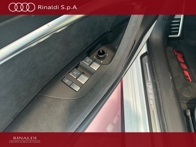 Audi RS6 avant 4.0 mhev performance quattro tiptronic