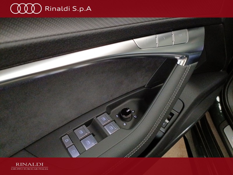 Audi RS6 avant 4.0 mhev performance quattro tiptronic