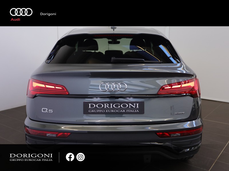 Audi Q5 sportback 40 2.0 tdi mhev 12v identity black quattro s-tronic