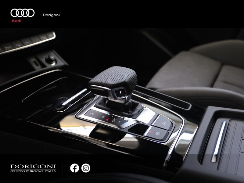 Audi Q5 sportback 40 2.0 tdi mhev 12v identity black quattro s-tronic
