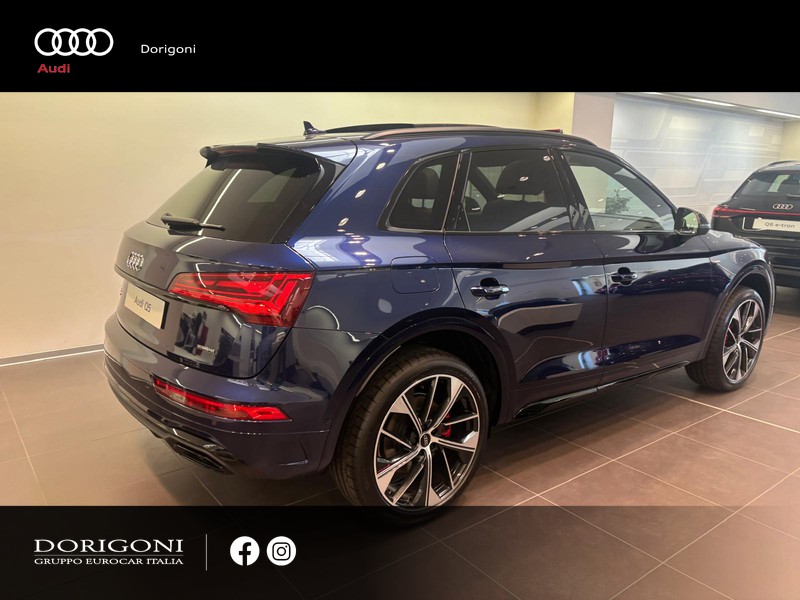Audi Q5 40 2.0 tdi mhev 12v identity black quattro s-tronic