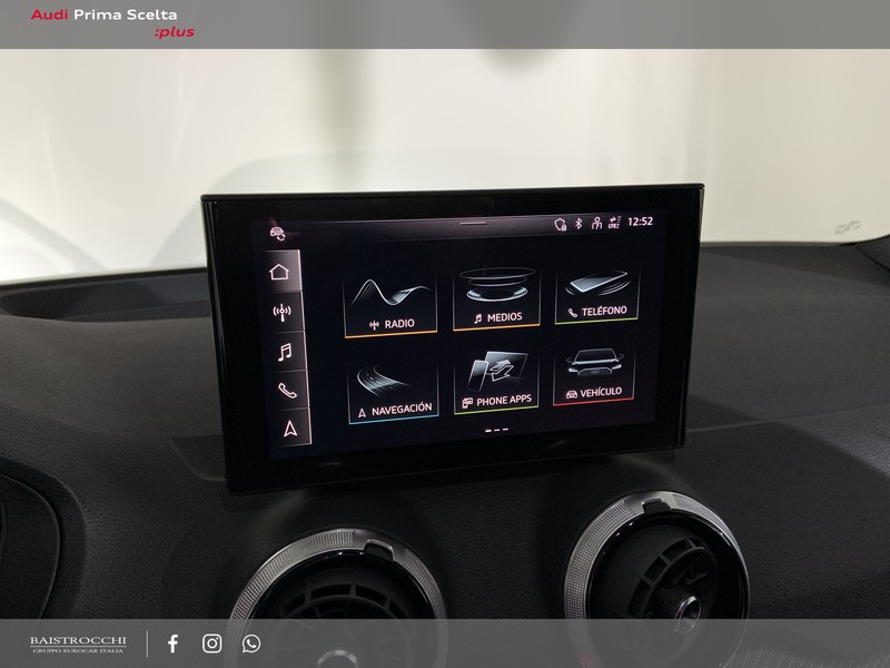 Audi Q2 35 1.5 tfsi identity black s-tronic