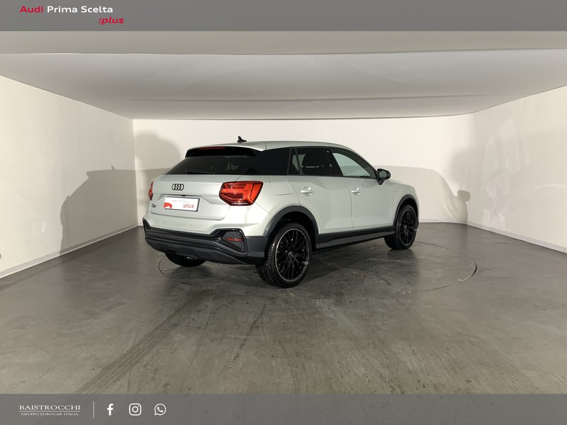 Audi Q2 35 1.5 tfsi identity black s-tronic