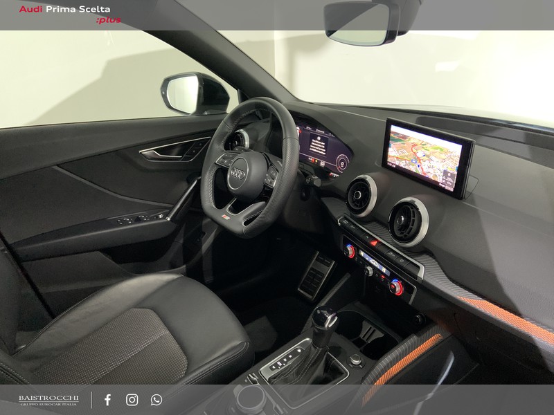Audi Q2 35 1.5 tfsi identity black s-tronic