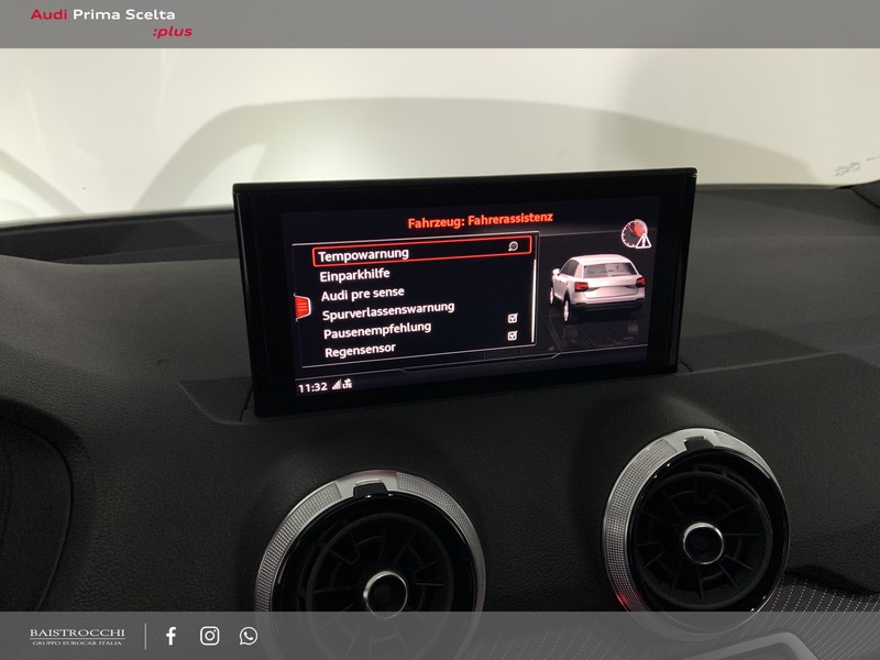 Audi Q2 35 1.5 tfsi identity black s-tronic