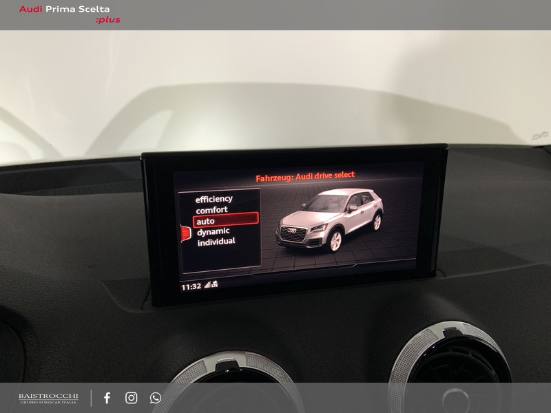 Audi Q2 35 1.5 tfsi identity black s-tronic