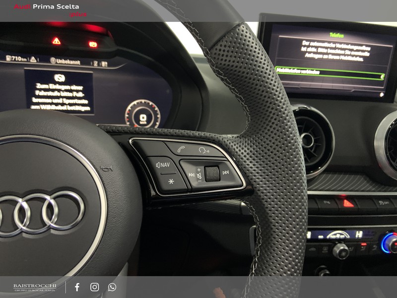 Audi Q2 35 1.5 tfsi identity black s-tronic