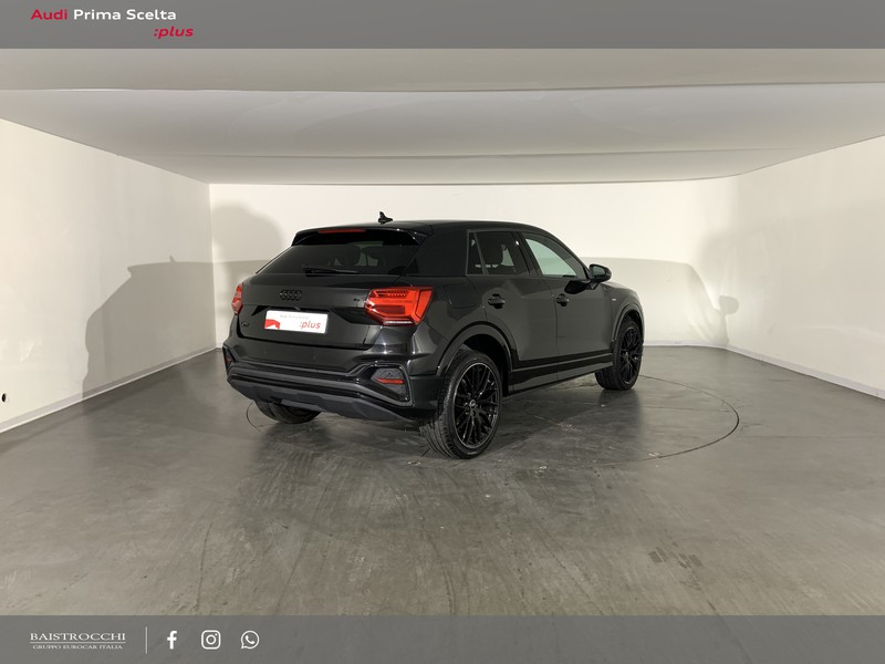 Audi Q2 35 1.5 tfsi identity black s-tronic
