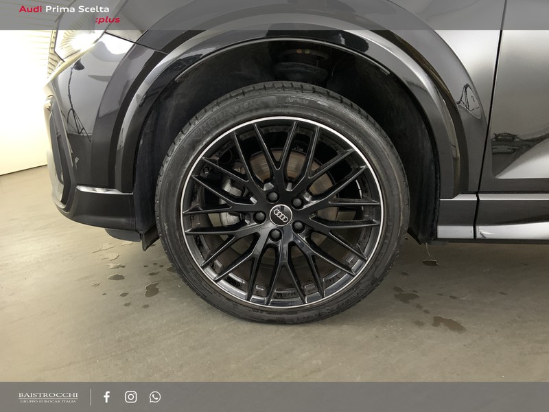 Audi Q2 35 1.5 tfsi identity black s-tronic