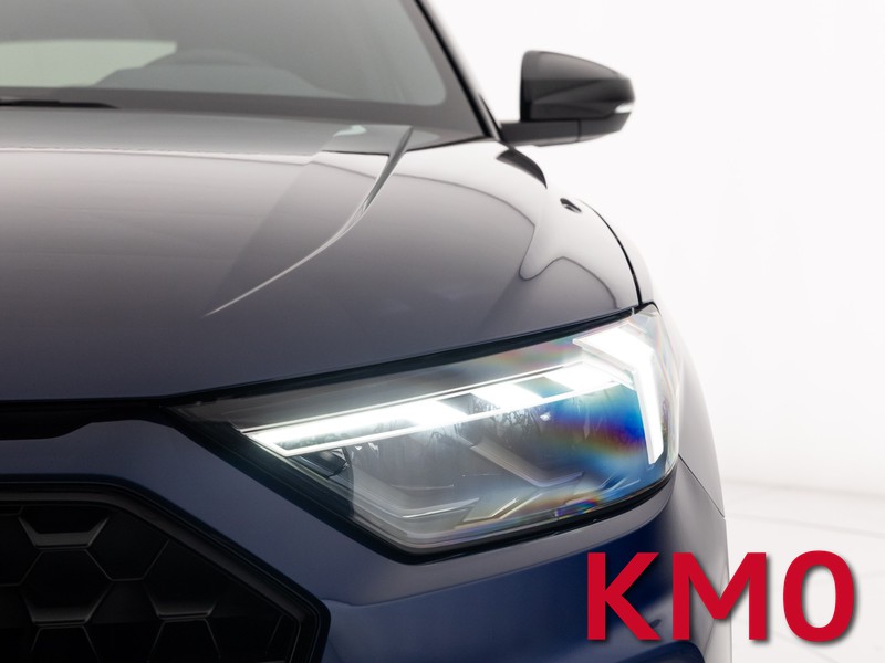 Audi A1 sportback 30 1.0 tfsi identity black 116cv s-tronic