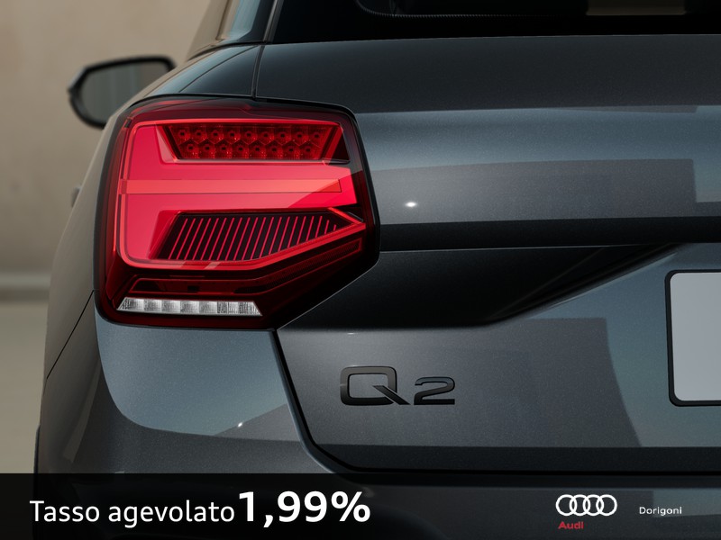 Audi Q2 35 1.5 tfsi identity black