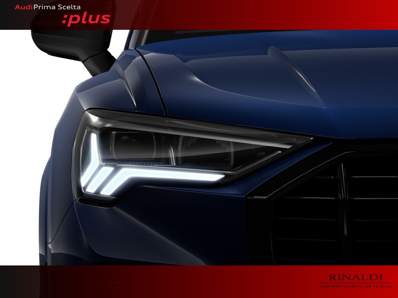 Audi Q3 35 1.5 tfsi identity black s-tronic