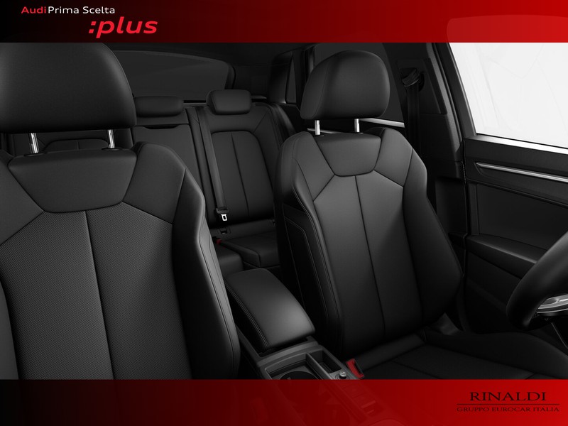 Audi Q3 35 1.5 tfsi identity black s-tronic