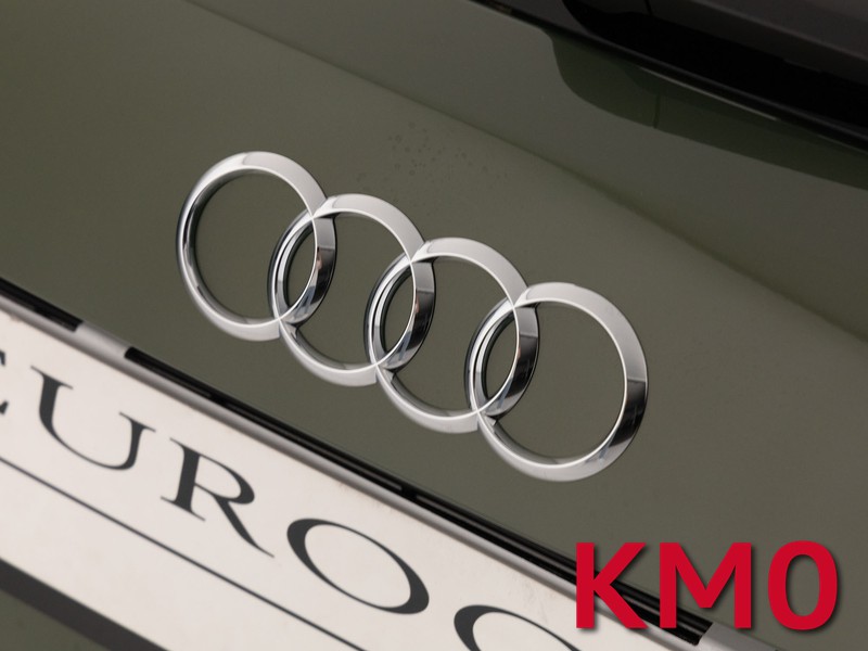 Audi A1 sportback 40 2.0 tfsi identity black 207cv s-tronic
