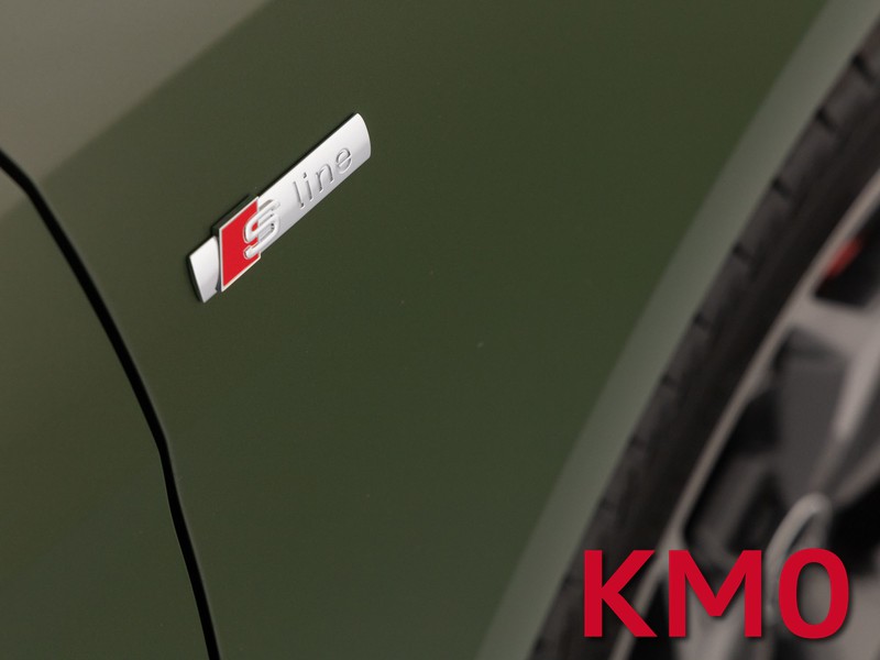 Audi A1 sportback 40 2.0 tfsi identity black 207cv s-tronic