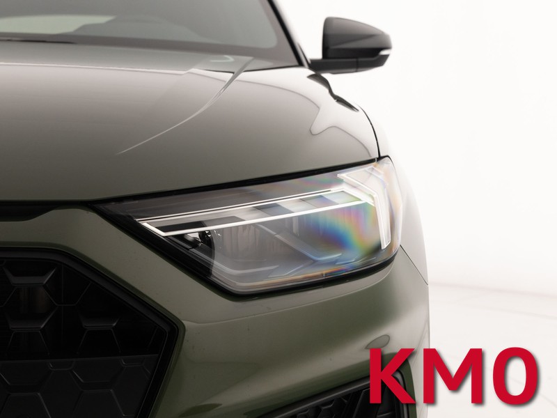 Audi A1 sportback 40 2.0 tfsi identity black 207cv s-tronic
