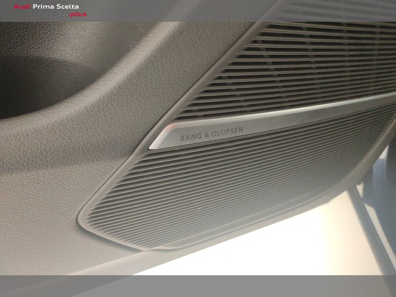 Audi Q8 60 TFSI e S line plus quattro tiptronic - SOSPEN -