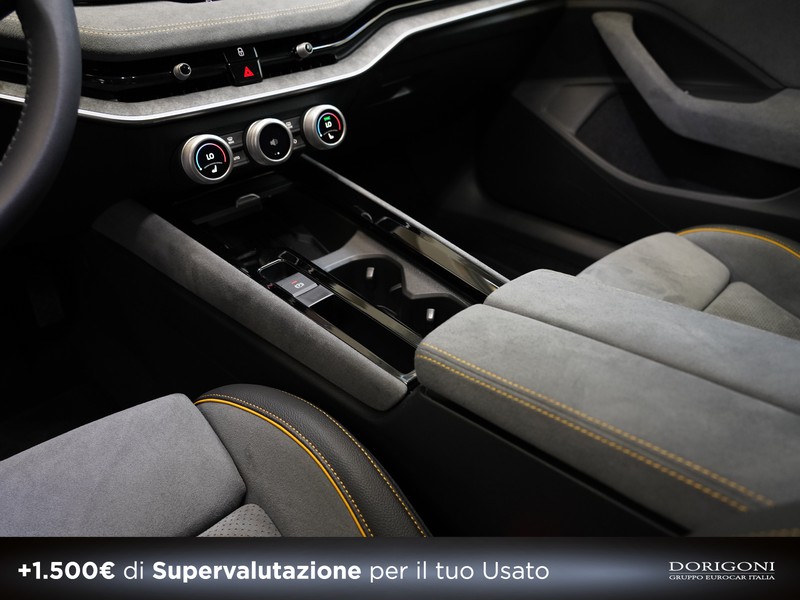 Skoda Superb wagon 2.0 tdi style 150cv dsg