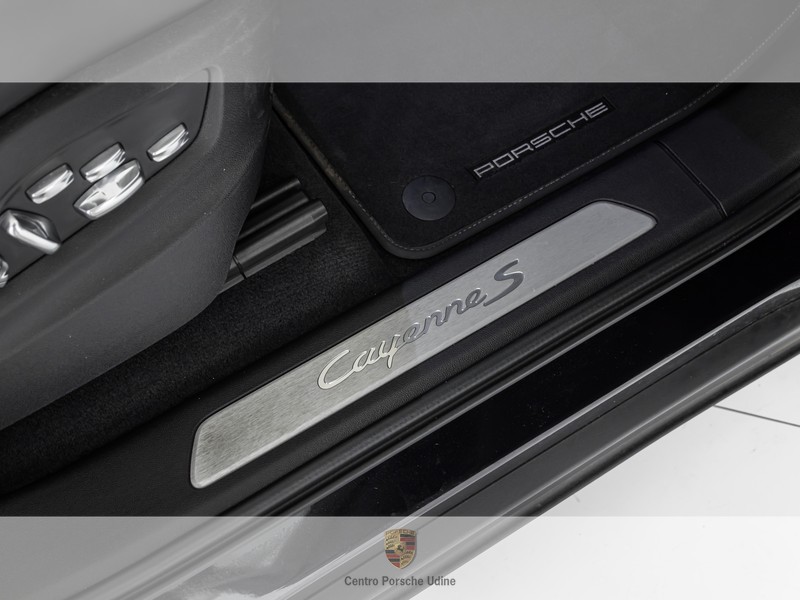 Porsche Cayenne 2.9 s tiptronic