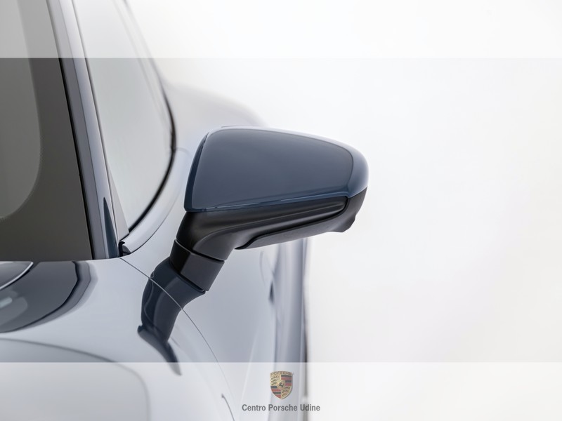 Porsche Taycan 4 performance battery plus 5p.ti