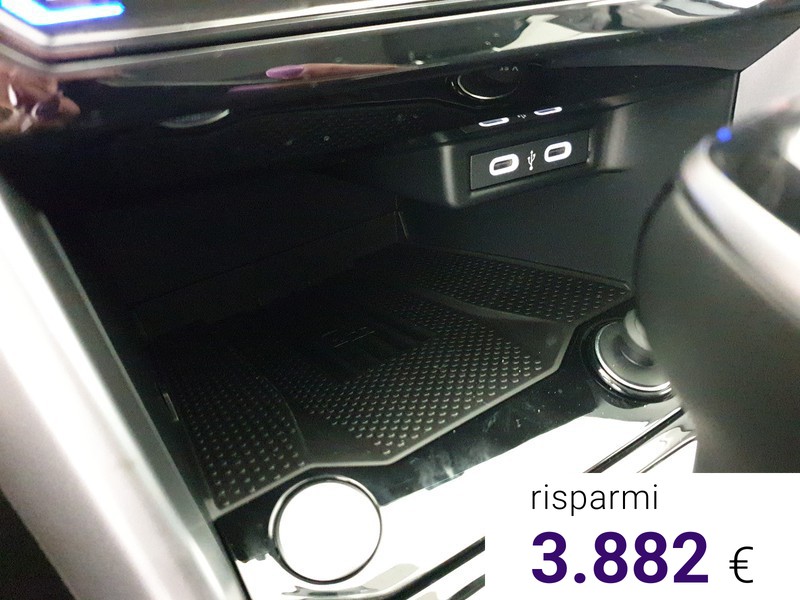 Volkswagen T-Roc 1.5 tsi sport dsg