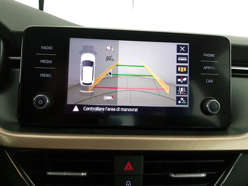 Skoda Kamiq 1.0 tsi black dots 110cv