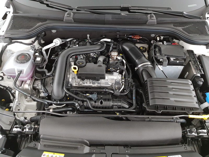 Skoda Kamiq 1.0 tsi black dots 110cv