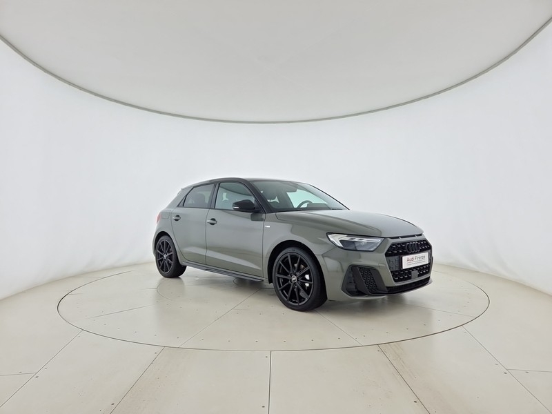 Audi A1 sportback 30 1.0 tfsi identity black 110cv s-tronic