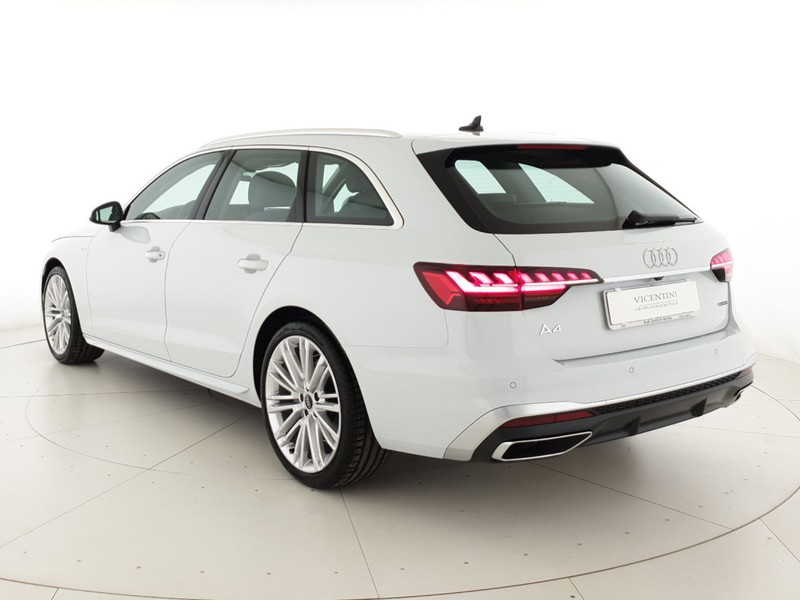 Audi A4 Avant 40TFSI 204CV quattro S tronic S line Edition