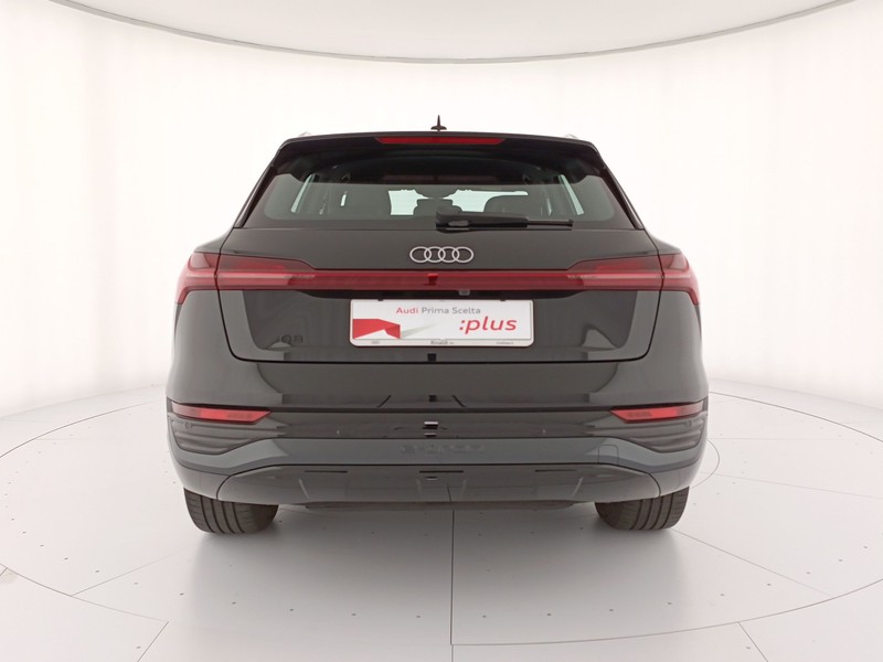 Audi Q8 e-tron 55 business advanced quattro