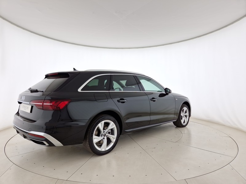 Audi A4 avant 30 2.0 tdi mhev s line edition 136cv s-tronic