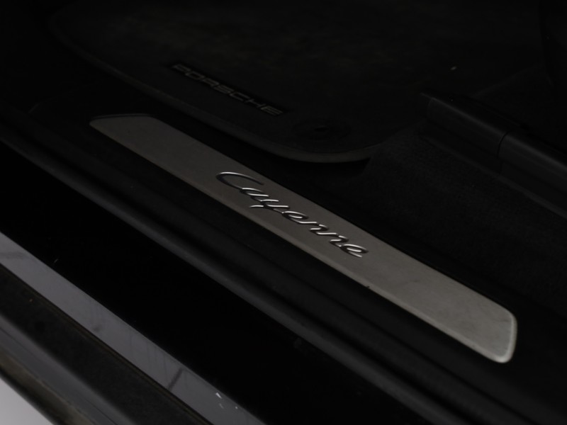 Porsche Cayenne 3.0 e-hybrid tiptronic