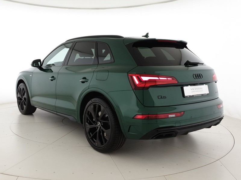 Audi Q5 50TFSIe 299CV quattro S tronic Identity Black
