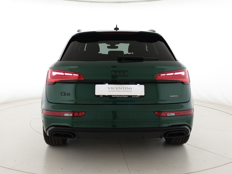 Audi Q5 50TFSIe 299CV quattro S tronic Identity Black