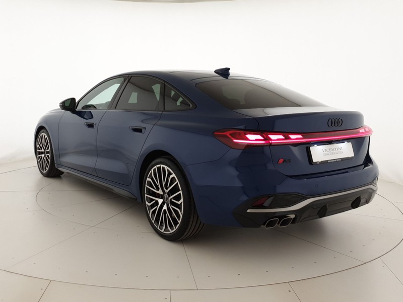 Audi A5 Sedan 2.0TDI 204CV quattro Str Launch Edition One